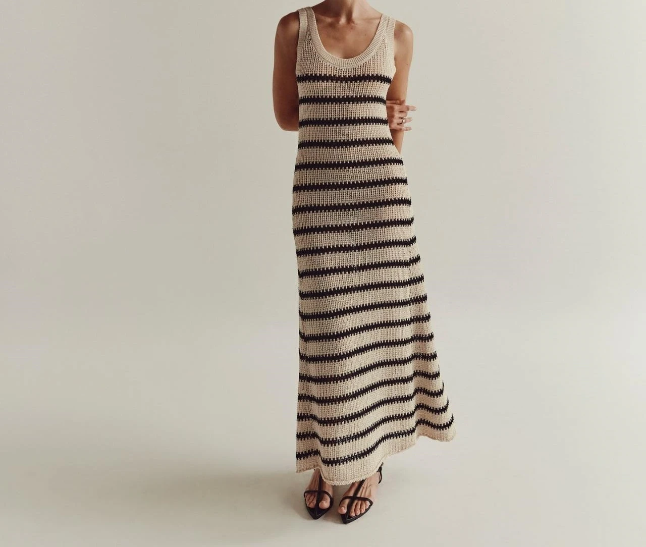 H22958cfafdf44e41882997d01f73f8fbq