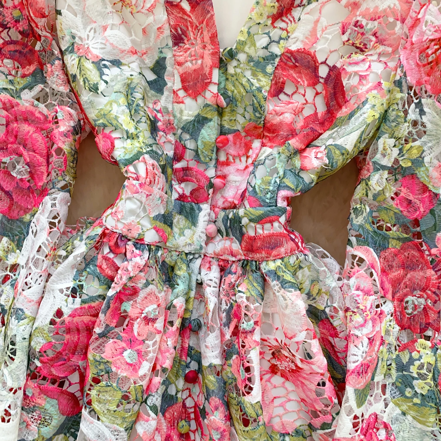 Hae0b318efc864331a828c63fef2973b5I