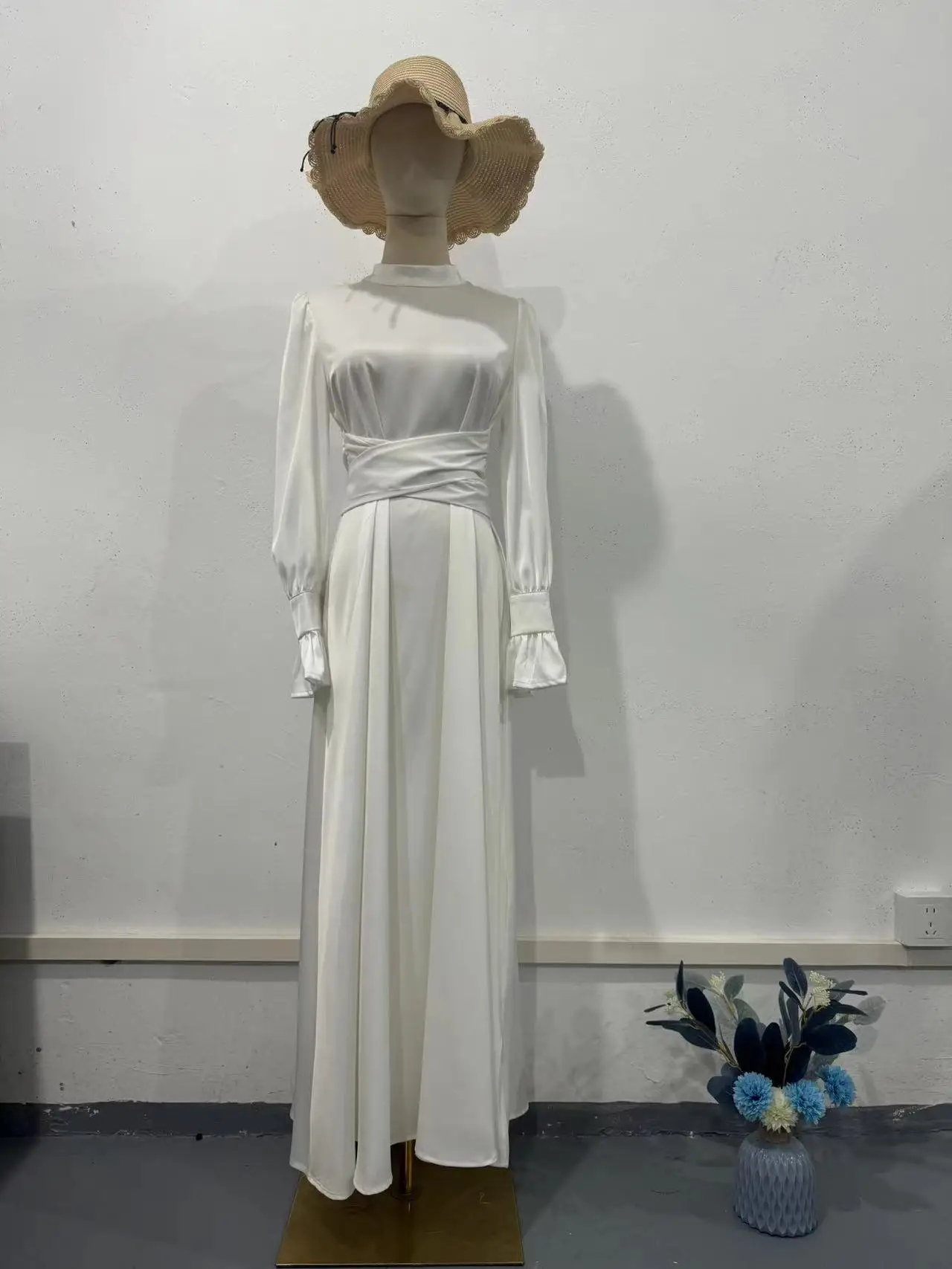 Hb9084571280044089e59aafbde8b09595