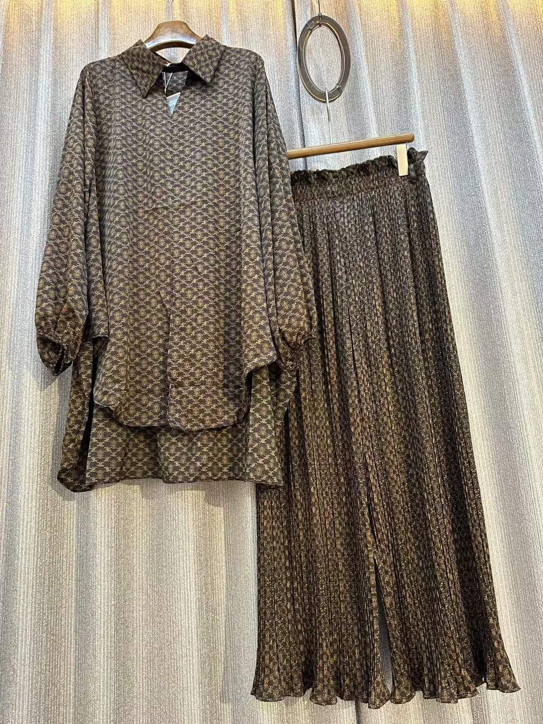 Hc5df0cad976b400496a169df91fe1653J