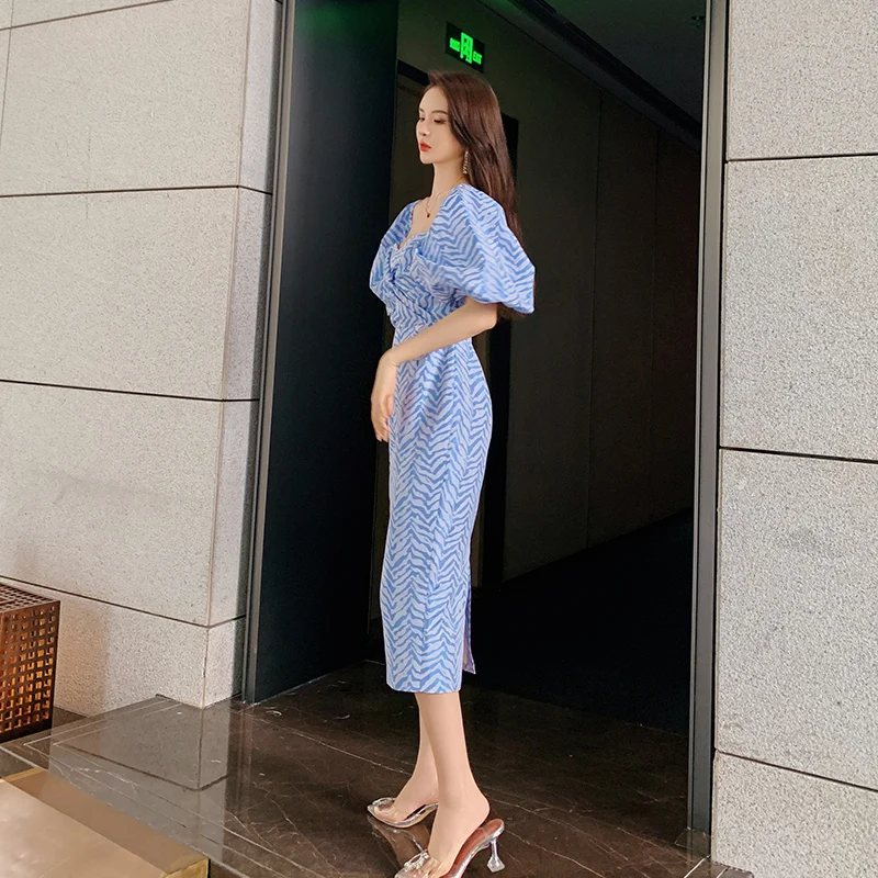 Hda71efc1199a44c79e8d53472ceec72a1